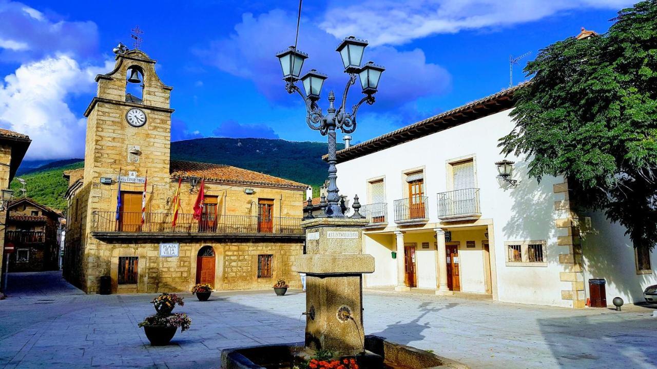 Casa Del Castillo By Naturadrada La Adrada Exterior foto